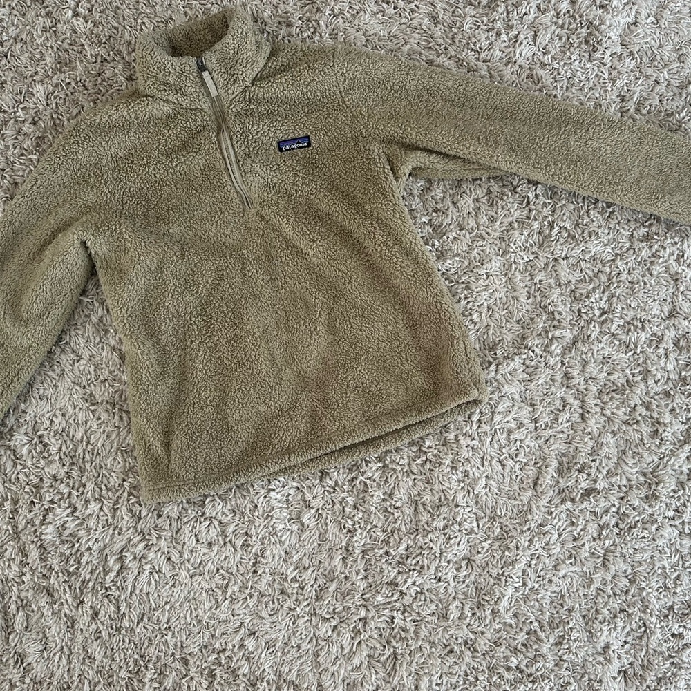 Woman’s large sized Patagonia Cream Sherpa Fleece Jacket